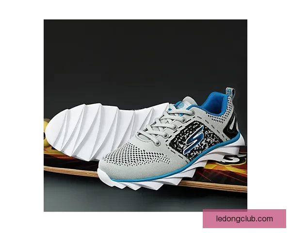 朱朱-沃特金斯夏季发布首款耐克签名球鞋掀热潮