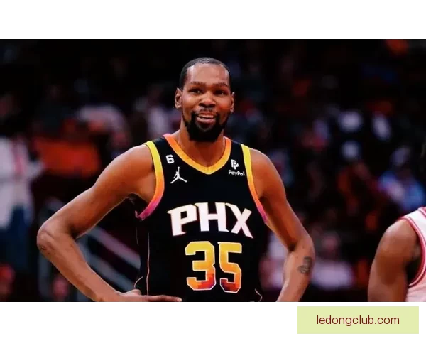 杜兰特40+7狂砍难掩失误痛苦 客场逆转22分未能完成奇迹