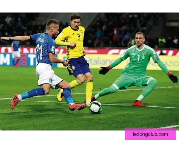 拉明怒斥裁判决定 杰拉德·马丁解围未被罚红引发激烈争议