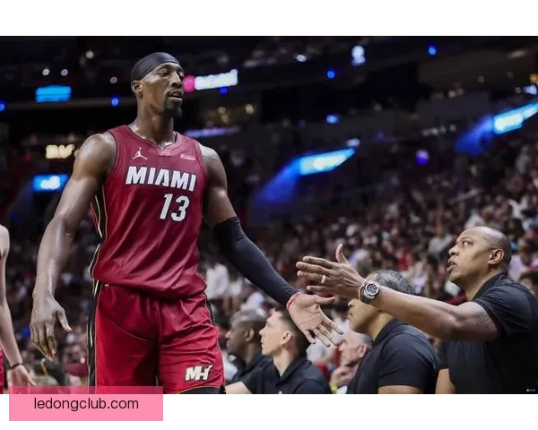 文班率马刺豪取六连胜26分钟砍26分14板再现多次空接暴扣精彩表现